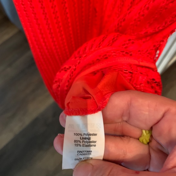 J.Crew eyelet fit and flare fully lined dress. Worn‎ twice. Excellent condition - Picture 7 of 7